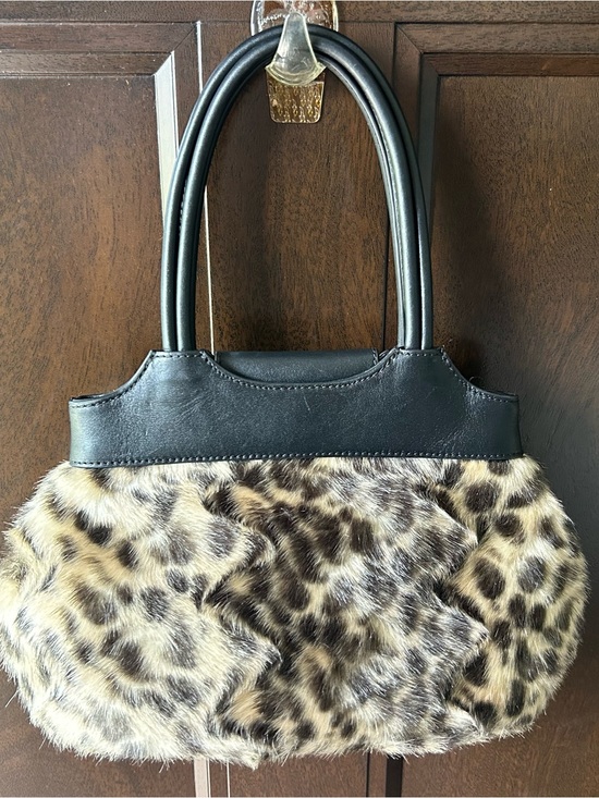 J Mclaughlin Handbags - J. McLaughlin Faux Fur Leopard Print Handbag Purse with Black Leather Trim